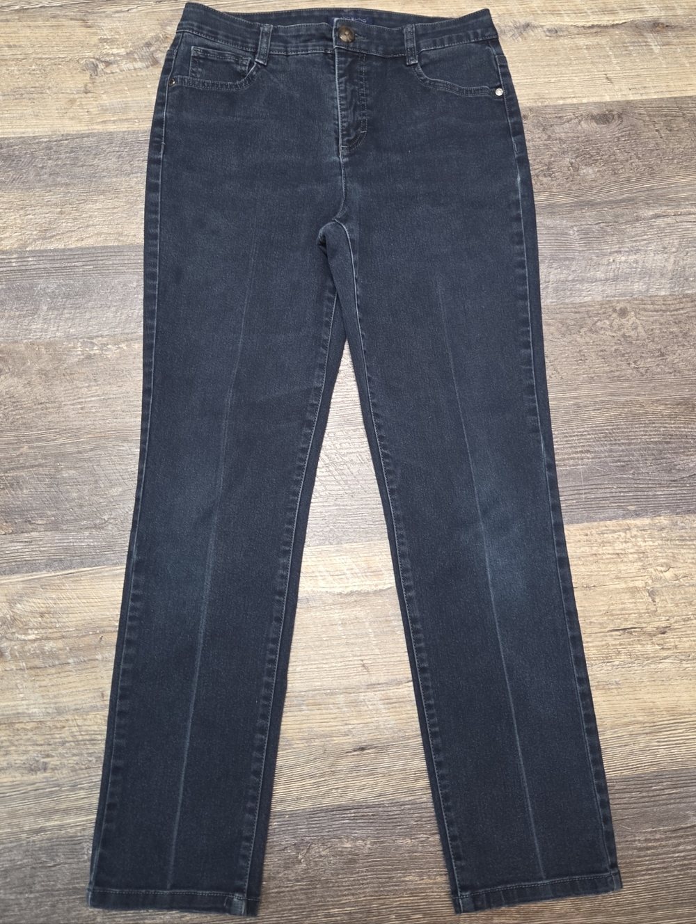 Bandolino Amy Straight Leg Jeans - Picture 3 of 13